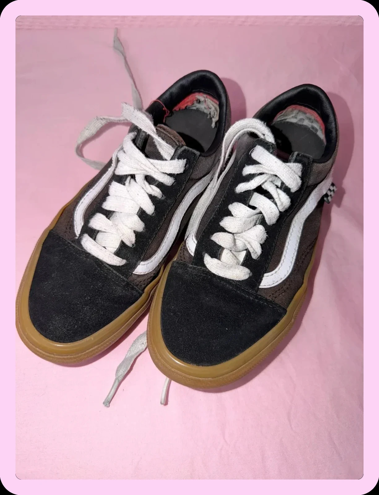Basket Vans Old Skool negras con suela de goma. En buen estado, algunas marcas de desgaste visibles. – photo 2